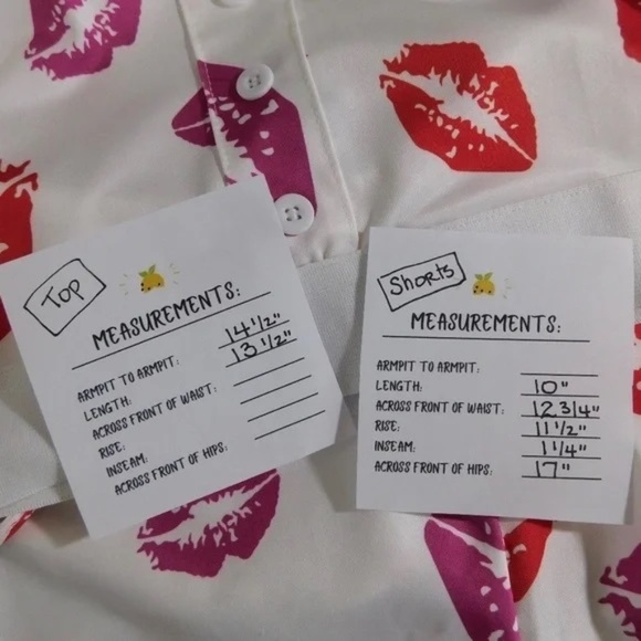 NEW!! HOT LIPS Lipstick Kiss Cropped Loungewear Two Piece Set Top Shorts Small - Picture 10 of 10